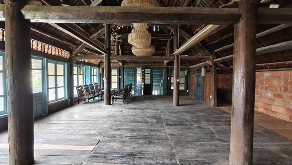 Lòng nhà rộng rãi thoáng đãng