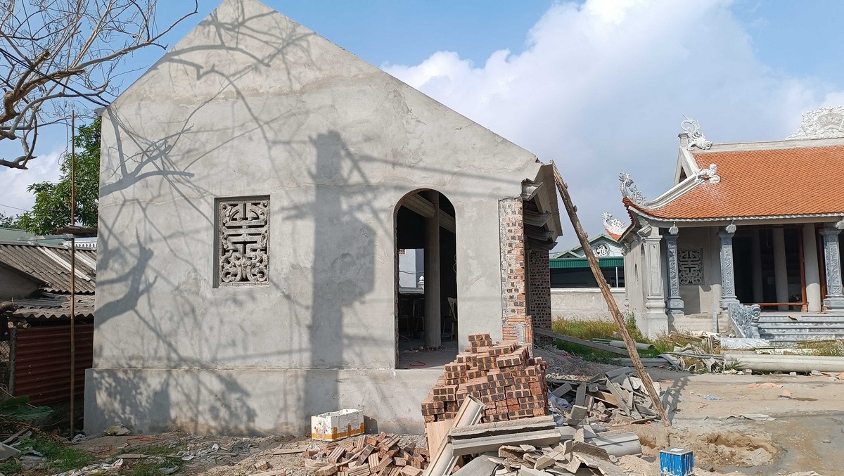 Vách hồi và cửa sổ chữ Thọ