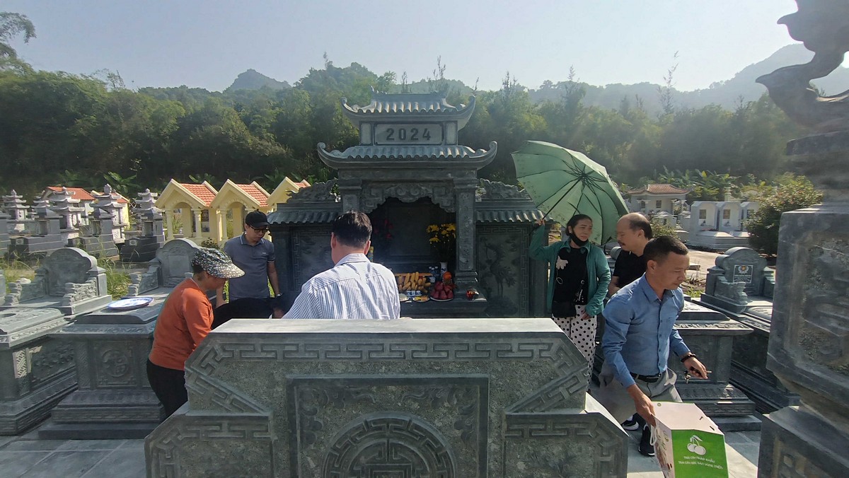 Khám thờ đá