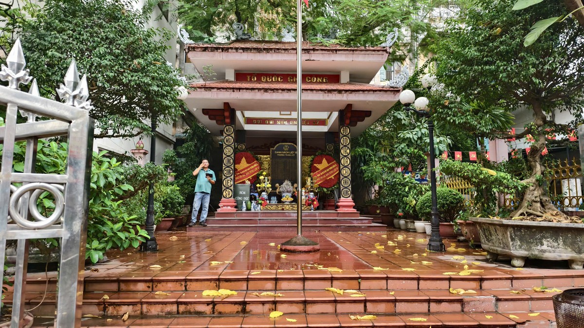 Toàn cảnh Nhà bia liệt sỹ