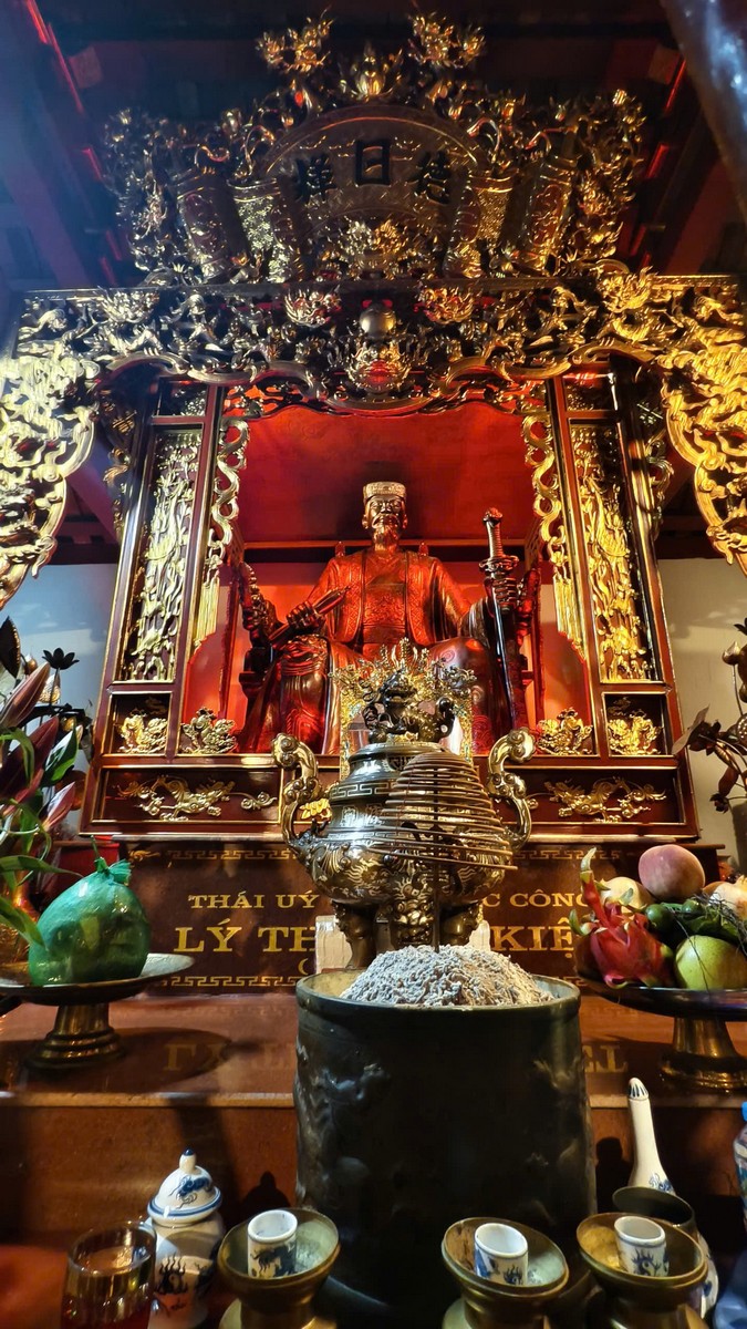 Khám thờ tượng