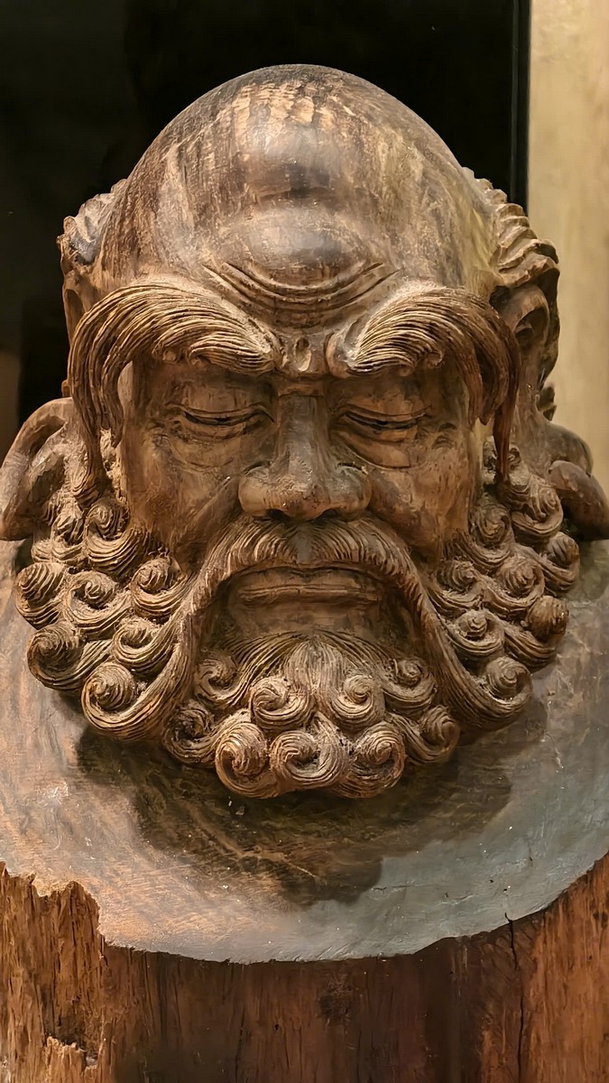 Tượng điêu khắc