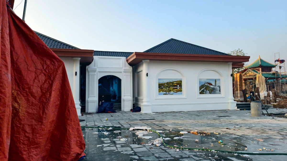 Công trình phụ trợ bao quanh