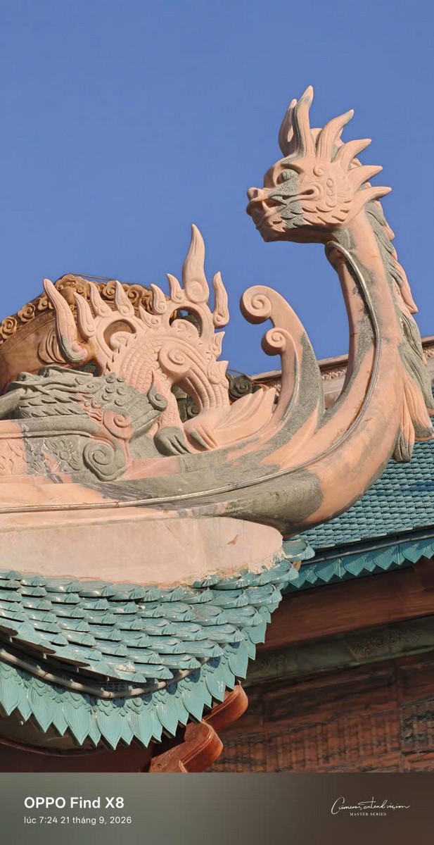 Tượng rồng đắp vữa truyền thống bờ nóc