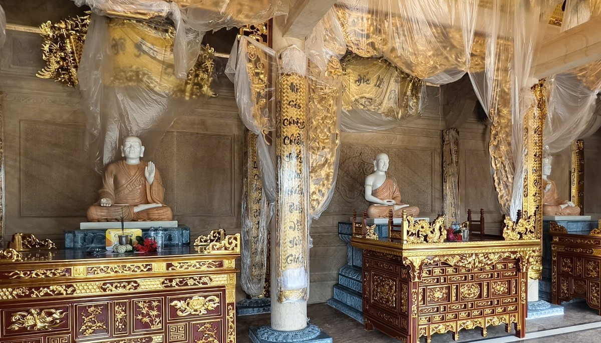 Tiêu điểm nội điện Chùa Quang Minh