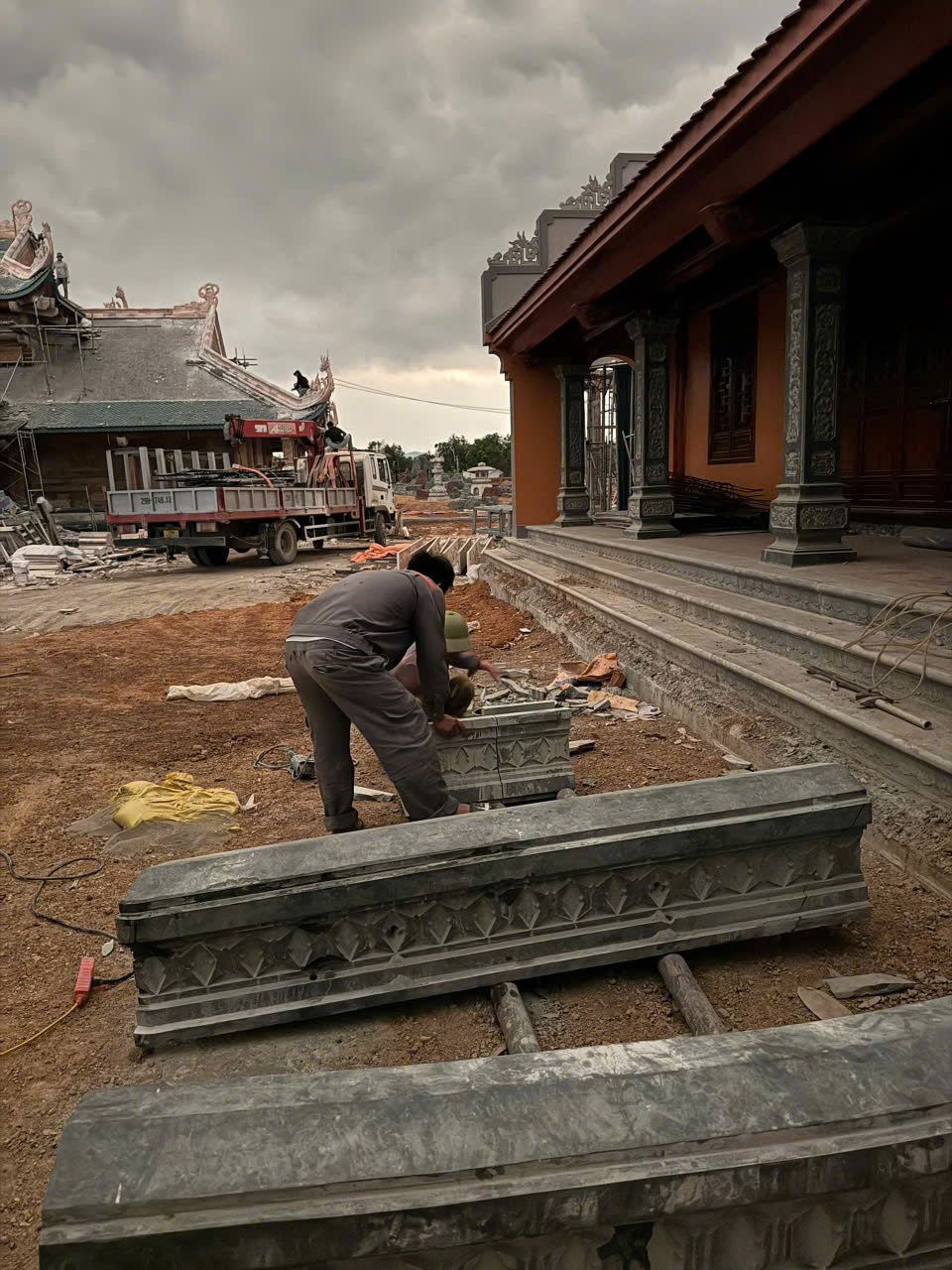 Lát nền gạch gốm Bát Tràng