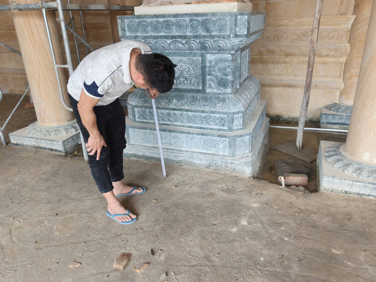 Kiểm tra kỹ thuật đá chân cột