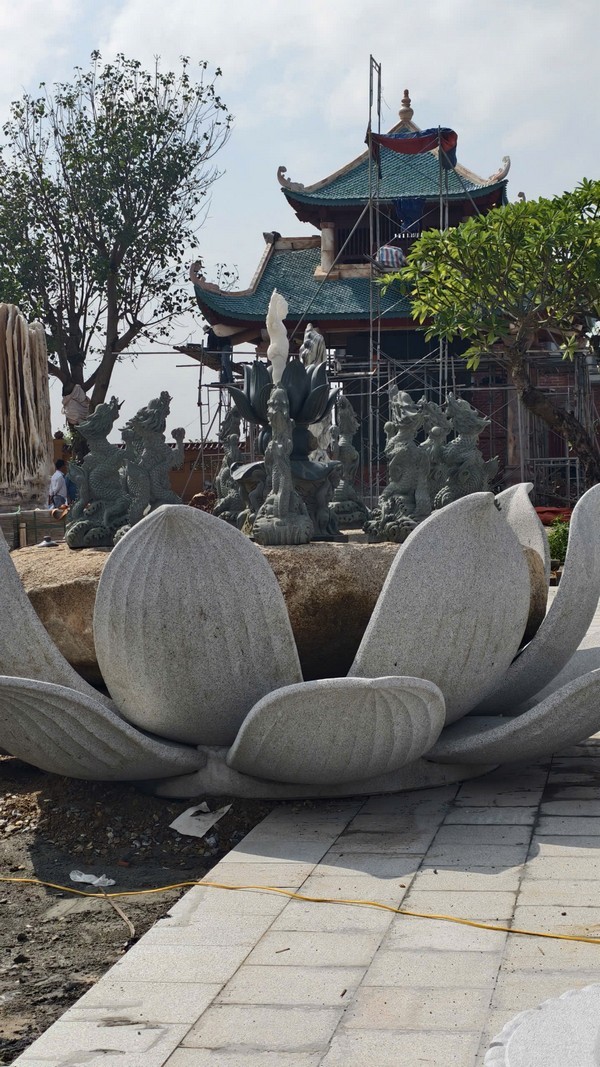 Khuôn viên vườn tháp
