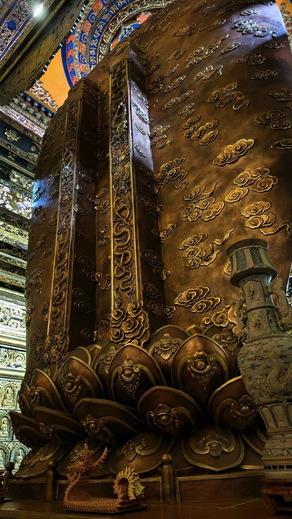 Hào quang trí tuệ soi đường giác ngộ