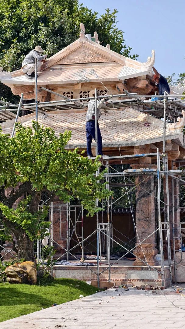Tư vấn, Thiết kế và Giám sát, Giám sát thi công, Thi công công trình. Chùa Ngọc, Chùa Quang Minh, Xuân Hòa Phú Thọ. Hạng mục Bảo tháp đá trắng ngọc và Lầu Phật Bà Quán Thế Âm.